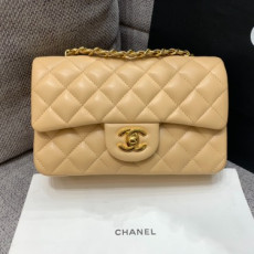 CHANEL 샤넬 클래식 뉴미니 A69900