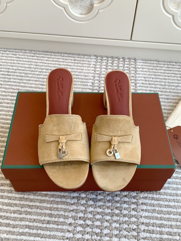 로로피아나 25ss 썸머 참스 뮬