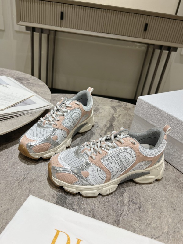 디올 크로노 스니커즈