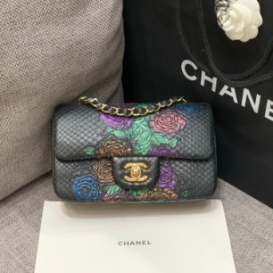 CHANEL 샤넬 클래식 뉴미니 A69900