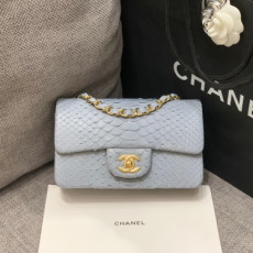 CHANEL 샤넬 클래식 뉴미니 A69900
