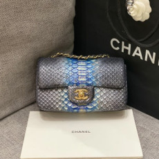 CHANEL 샤넬 클래식 뉴미니 A69900