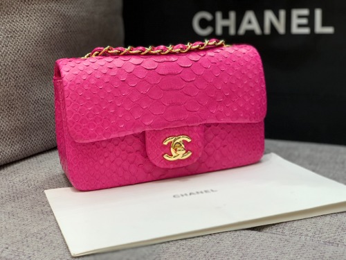 CHANEL 샤넬 클래식 뉴미니 A69900