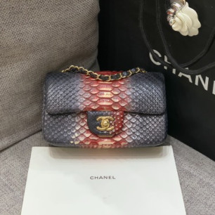 CHANEL 샤넬 클래식 뉴미니 A69900