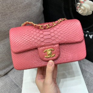 CHANEL 샤넬 클래식 뉴미니 A69900