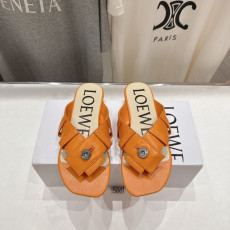 로에베 25ss 토이 판타 토 포스트 샌들