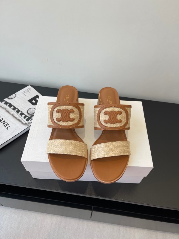셀린느 힐 샌들
