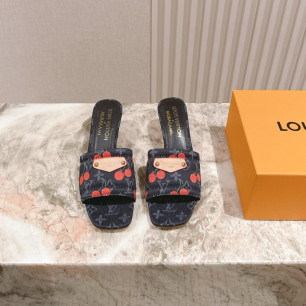 루이비통 LV x TM 릴리 뮬