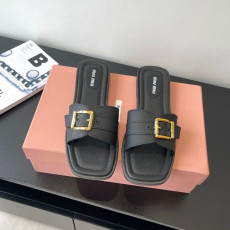미우미우 25/SS 신상 뮬 슬리퍼