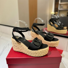 발렌티노 25SS 신상 Vlogo 웨지 플랫폼 에스파듀 샌들
