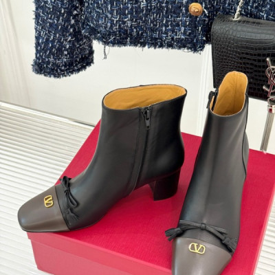 발렌티노 25FW 신상 앵클 부츠