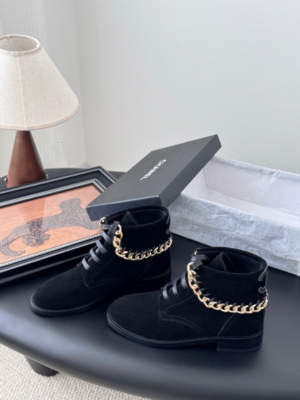 샤넬 25K 신상 체인 쇼트부츠