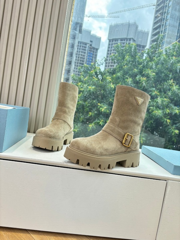 프라다 25FW 스웨이드 부티