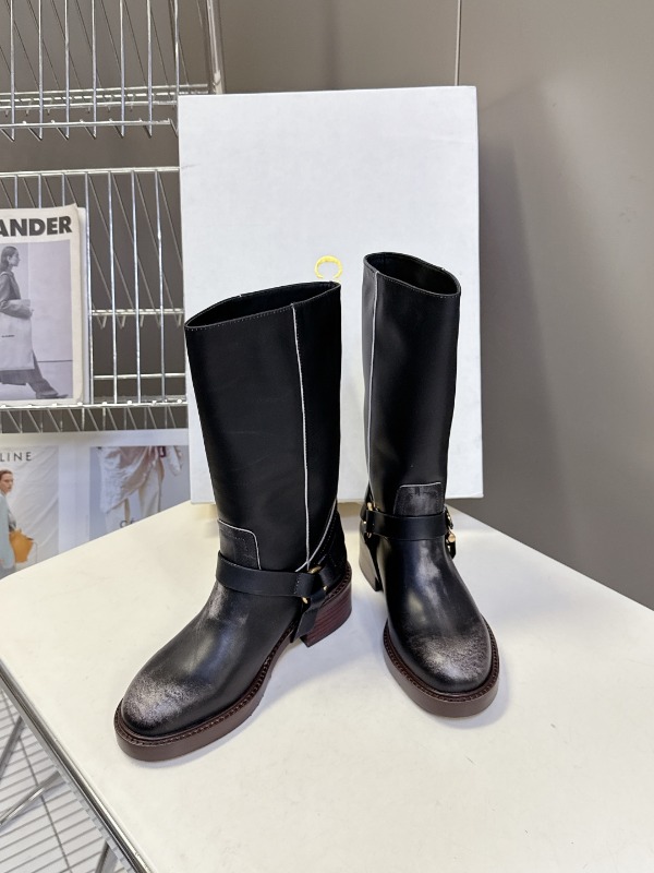끌로에 25FW 신상 다코타 부츠