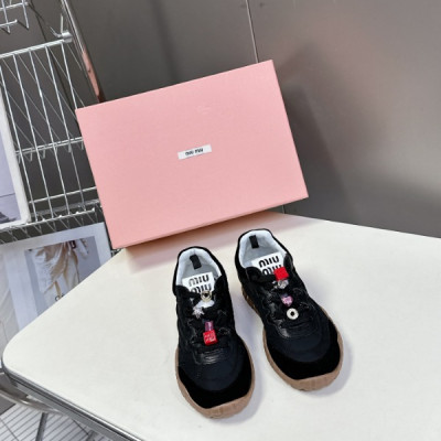 미우미우 S/S 타이어 스니커즈