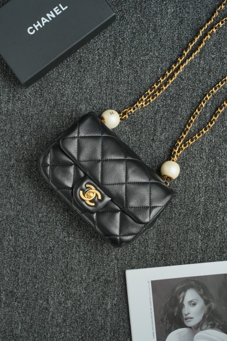CHANEL 24s 더블펄 플랩백 11.5cm