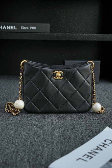 CHANEL 24s 더블펄 호보백