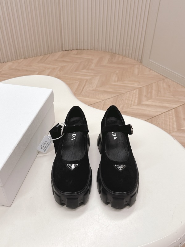 프라다 25FW 신상 메리제인 슈즈