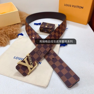 LOUIS VUITTON 루이비통 LV 이니셜 40MM 리버시블 벨트