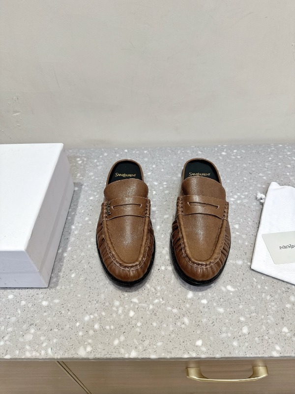 입생로랑 25SS 가을 겨울 LE LOAFER 뮬