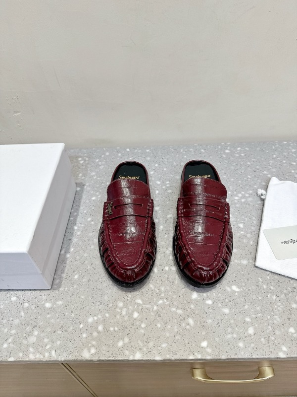 입생로랑 25SS 가을 겨울 LE LOAFER 뮬