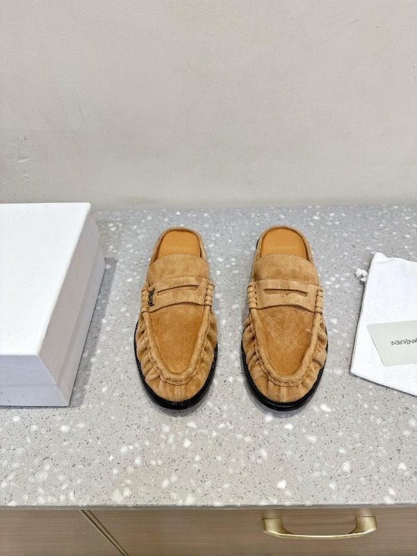 입생로랑 25SS 가을 겨울 LE LOAFER 뮬