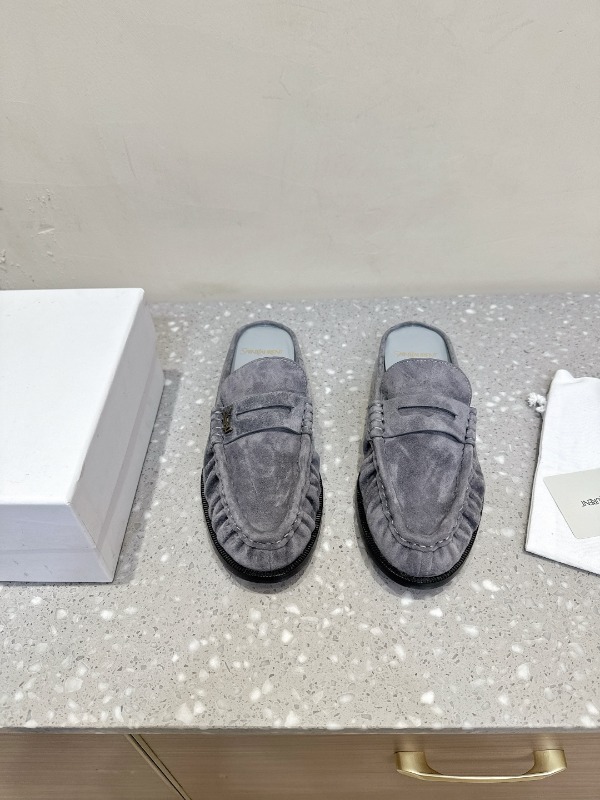 입생로랑 25SS 가을 겨울 LE LOAFER 뮬