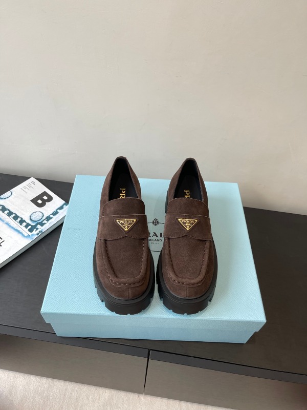 프라다 25SS 로퍼