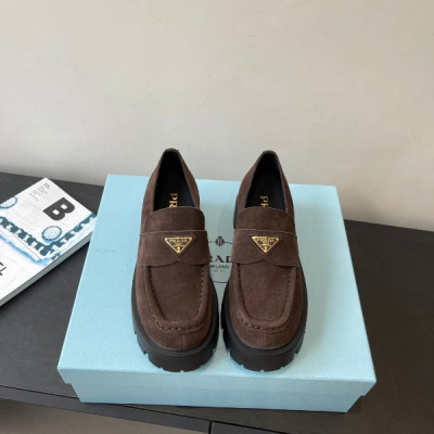 프라다 25SS 로퍼
