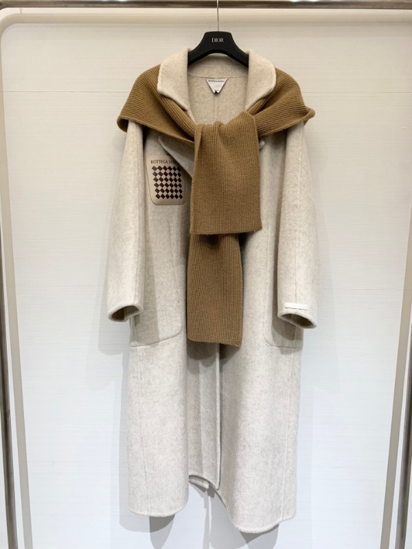 보테가 25F/W 신상 리버시블 코트