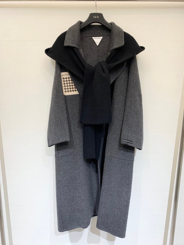 보테가 25F/W 신상 리버시블 코트