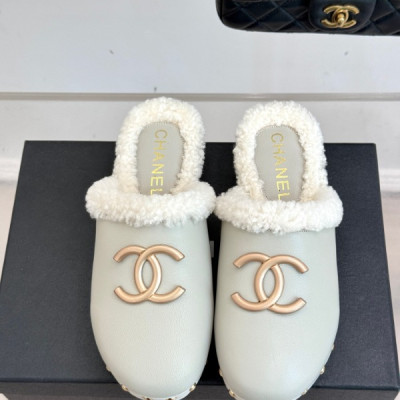 샤넬 25K F/W 신상 더블 C 뮬 로퍼