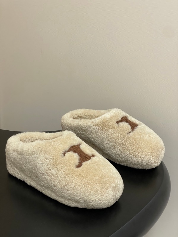 셀린느 25FW 시어링 통굽 뮬