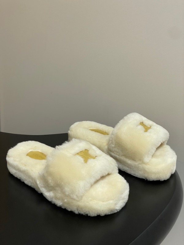 셀린느 25FW 시어링 통굽 뮬