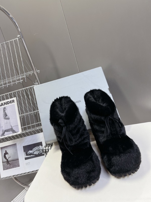 발렌시아가 알래스카 로우 부츠