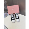 미우미우 스니커즈