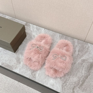 발렌시아가 25SS 가을/겨울 신상 시어링 뮬
