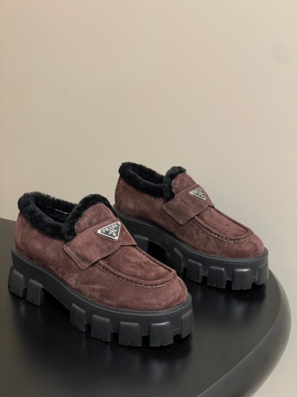 프라다 25FW 로퍼