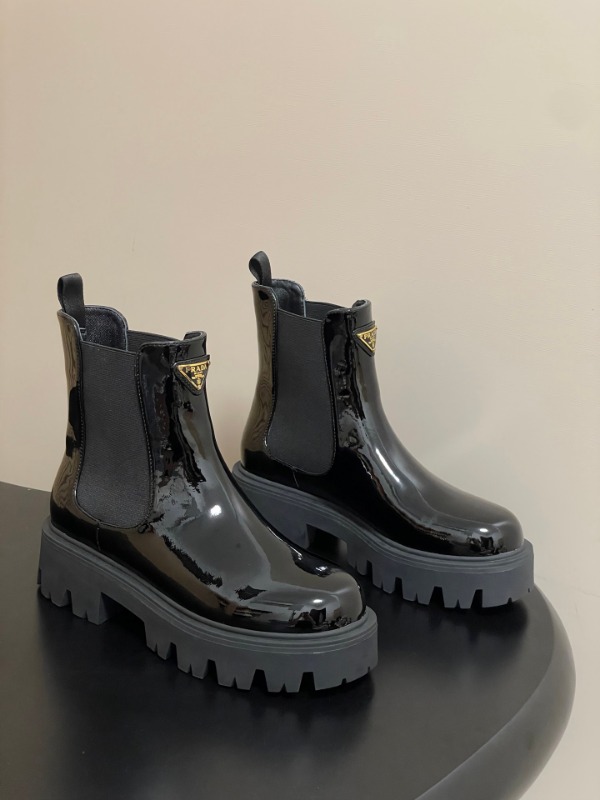 프라다 25FW 첼시 앵클부츠