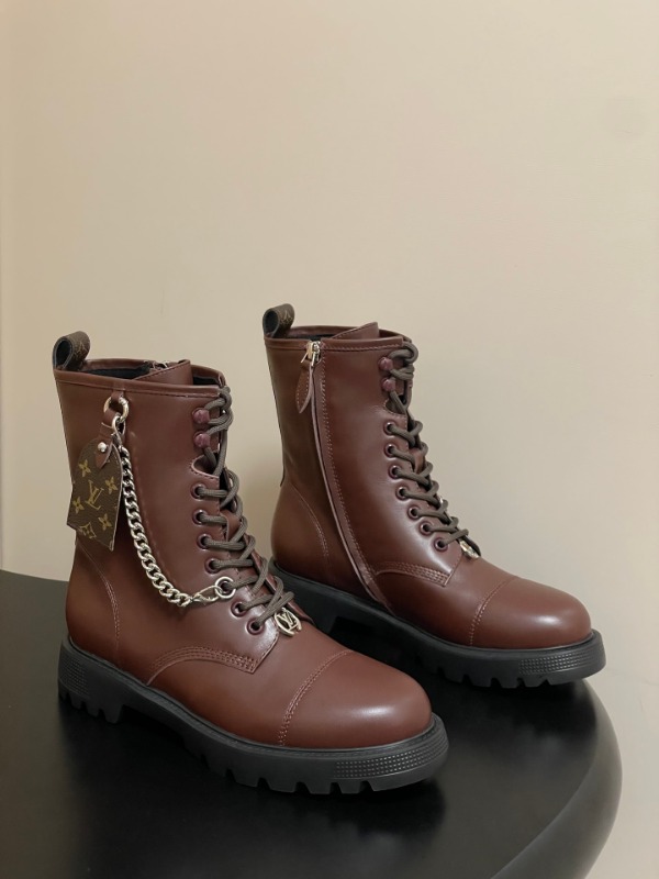 루이비통 25FW 디스트릭트 앵클부츠