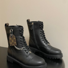 루이비통 25FW 디스트릭트 앵클부츠