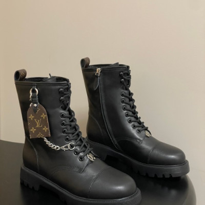 루이비통 25FW 디스트릭트 앵클부츠