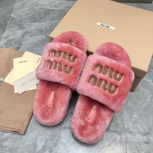 미우미우 신상 시어링 슬라이드