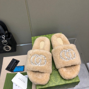 구찌 신상 시어링 슬라이드 샌들