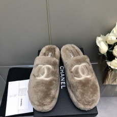 샤넬 25SS 시어링 뮬 슬리퍼