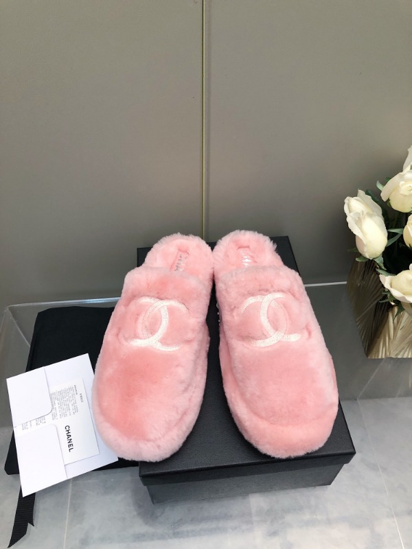 샤넬 25SS 시어링 뮬 슬리퍼