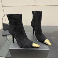 입생로랑 25SS 런웨이 모델 앵클 부티