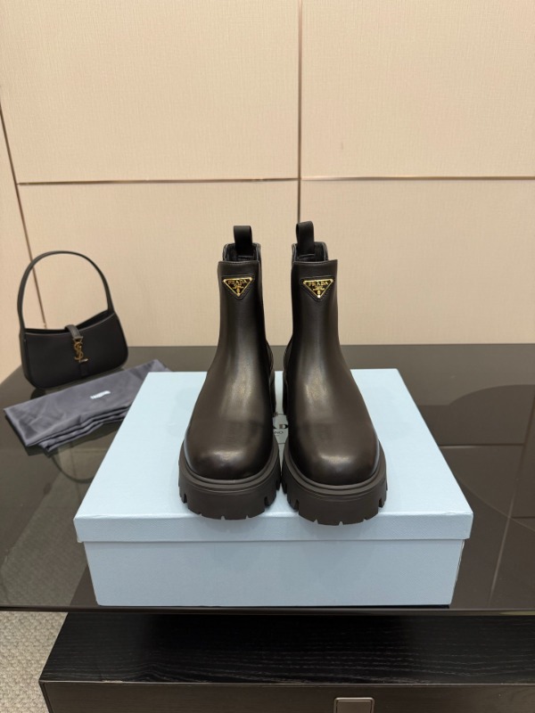 프라다 첼시 부츠