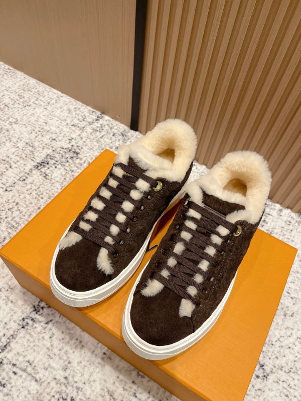 루이비통 25FW 타임 아웃 스니커즈
