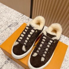 루이비통 25FW 타임 아웃 스니커즈